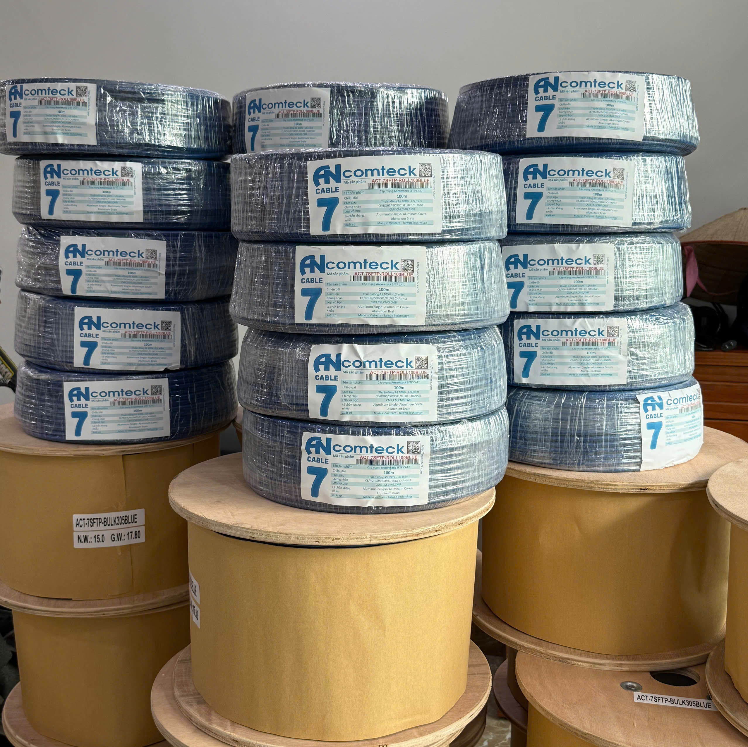 Cuộn cáp 100M CAT7 S/FTP ANCOMTECK mã  ACT-7SFTP-ROLL100BLUE
